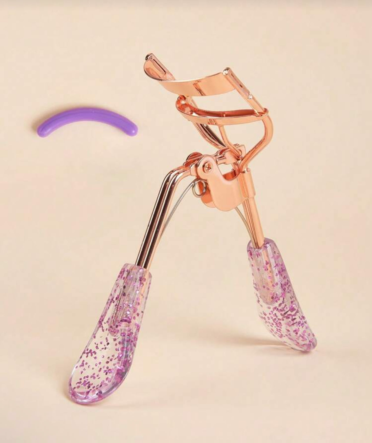 Recourbe-Cils Plaqué Or Rose – Poignée Violette Pailletée 💜✨