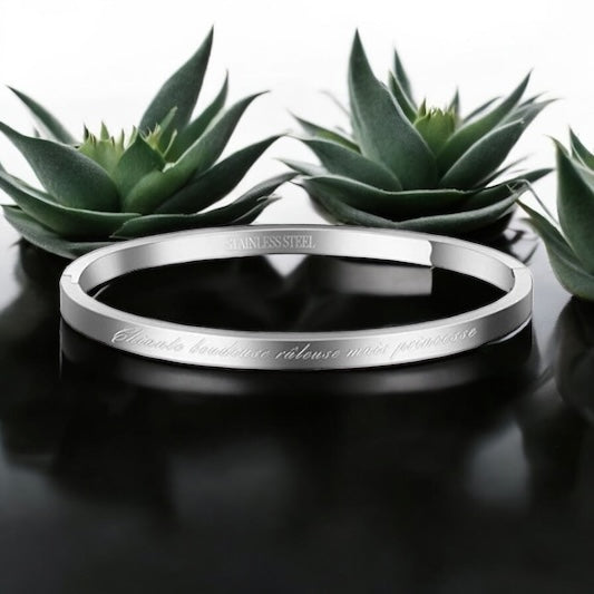 👑 Bracelet Message Argenté – “Chiante, boudeuse, râleuse… mais princesse” 👑