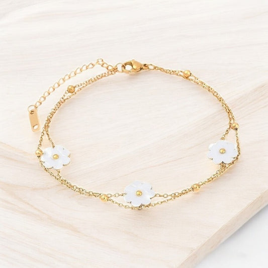 🌼 Bracelet Fin Double Chaîne – 3 Fleurs Blanches 🌼