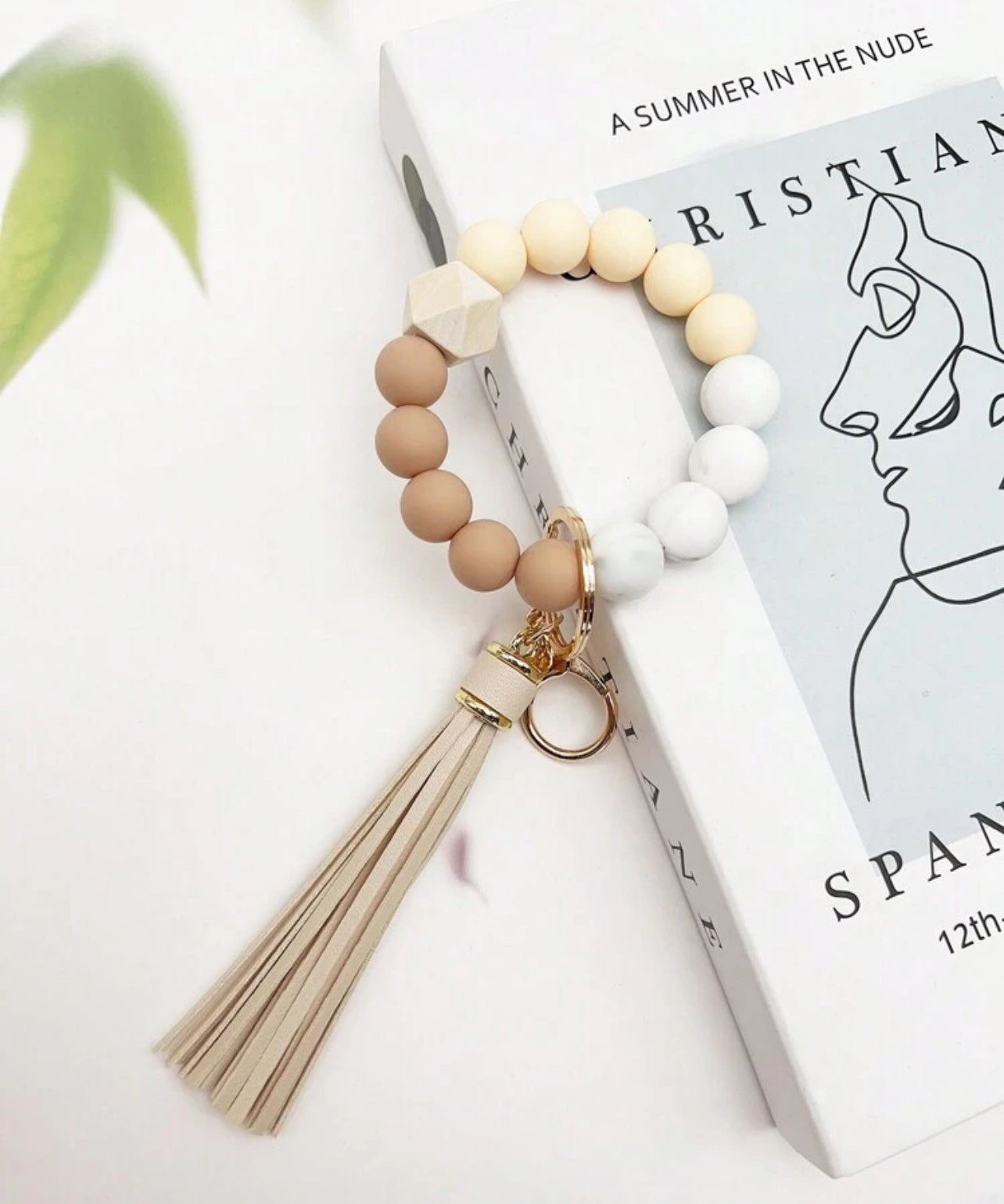 ✨ Porte-Clés Moderne Pompon & Perles en Silicone ✨