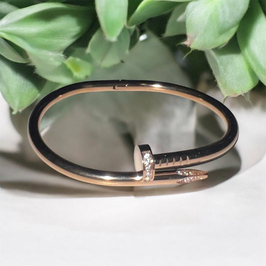 💎 Bracelet Inspiration “Clou” – Chic & Intemporel